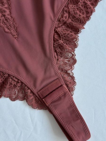 Карамельний мереживний боді з утяжкою DO3942/2-3XL фото